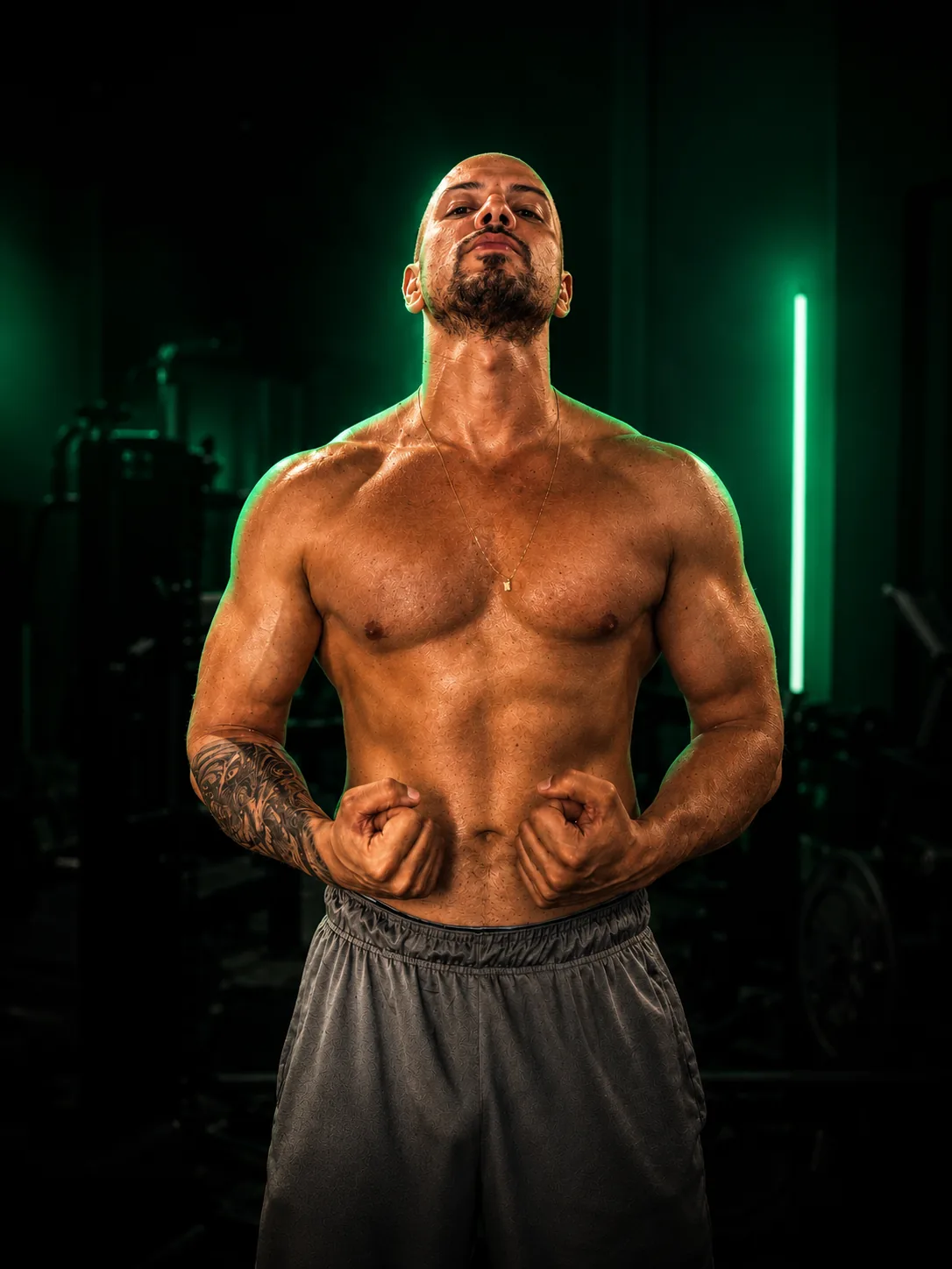 Andi — personal trainer, Bacharel em Educação Física
